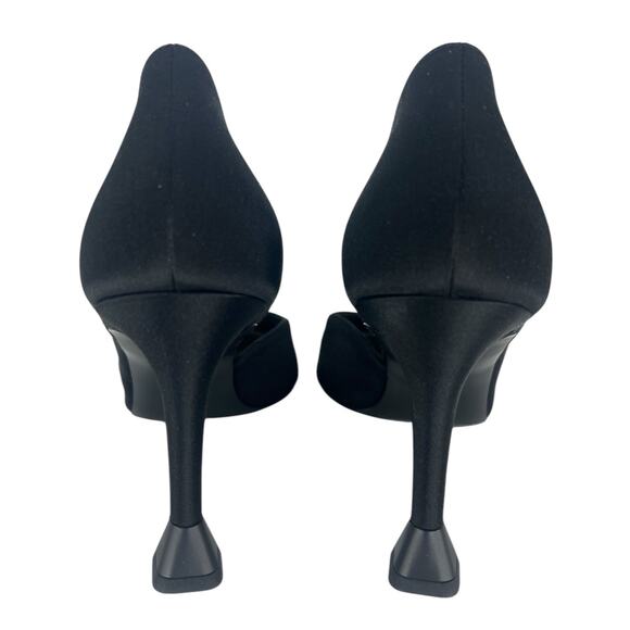 Chanel Resort 2023 CC Interlocking Crystal Logo Satin D'Orsay Pumps - Picture 12 of 16